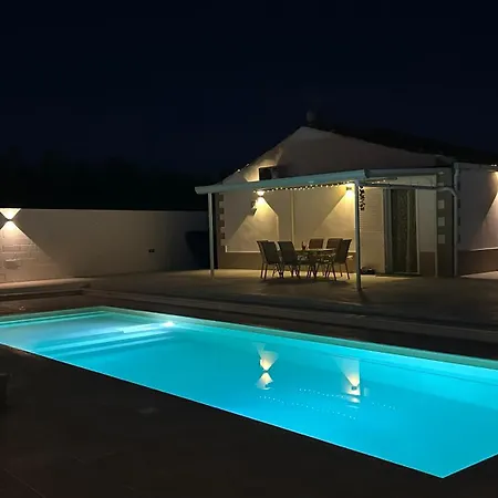 Lumia 펜션 끼아라몬떼굴피